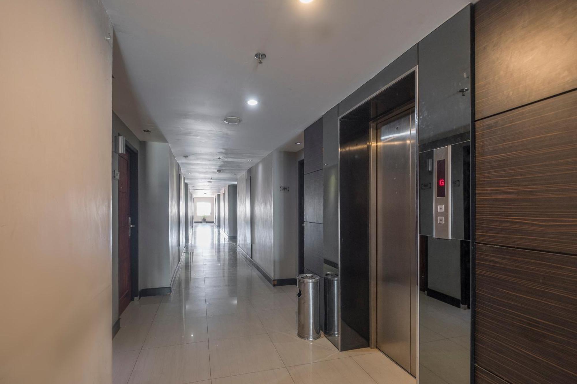 Oyo 1081 Allson City Hotel Macasar Exterior foto