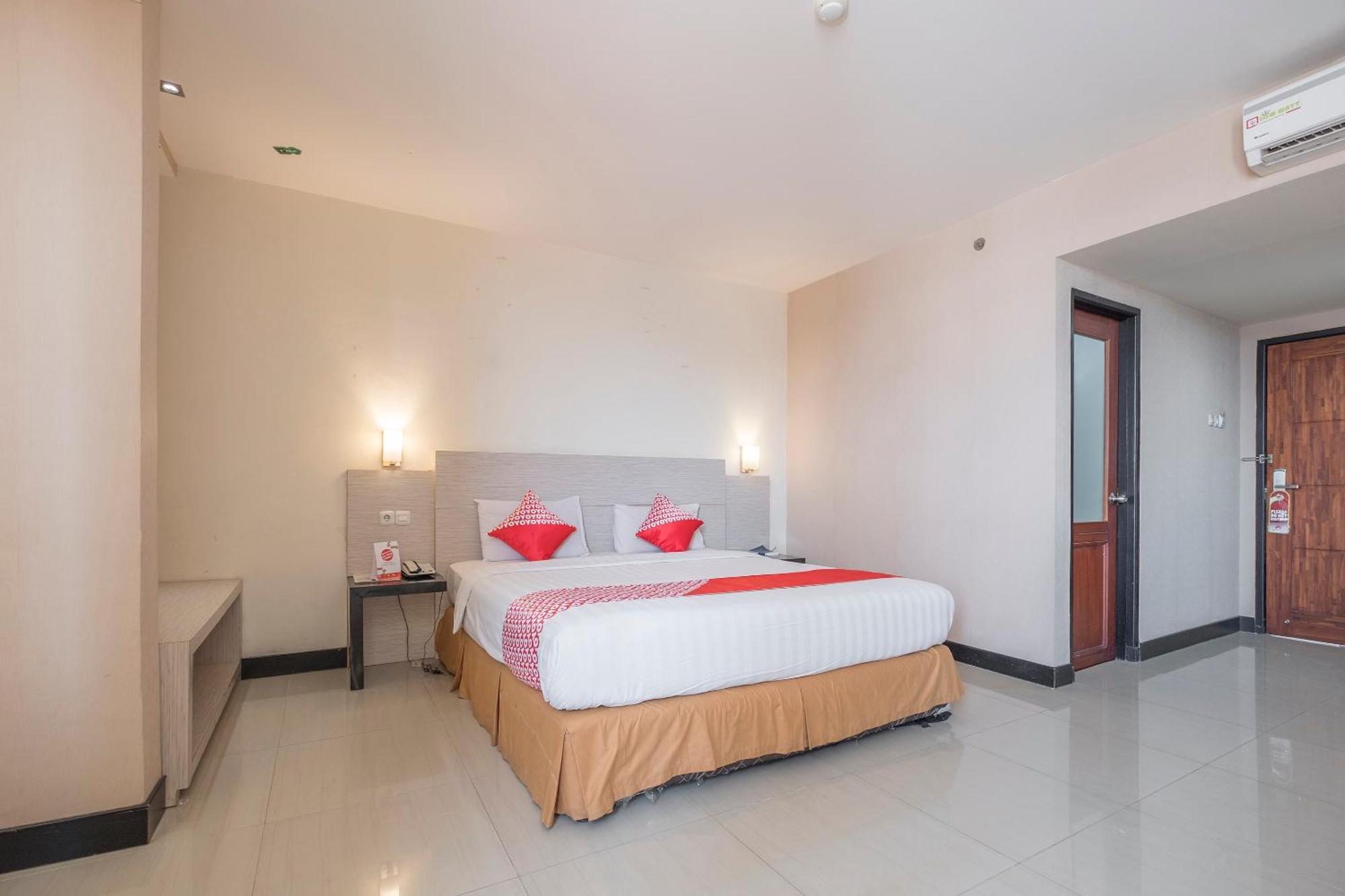 Oyo 1081 Allson City Hotel Macasar Exterior foto