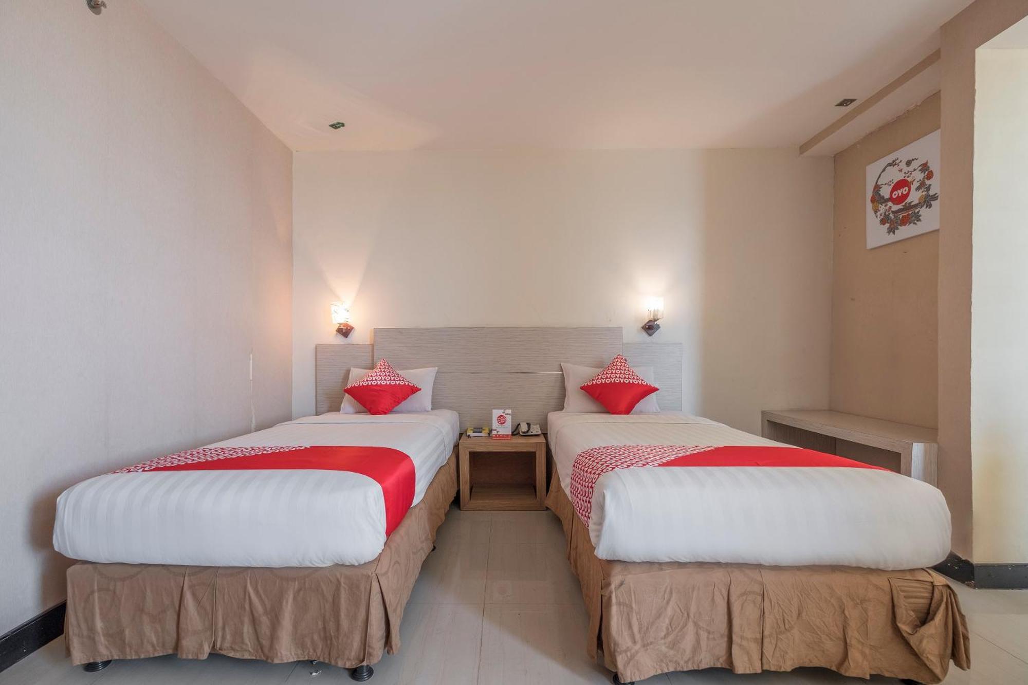 Oyo 1081 Allson City Hotel Macasar Exterior foto