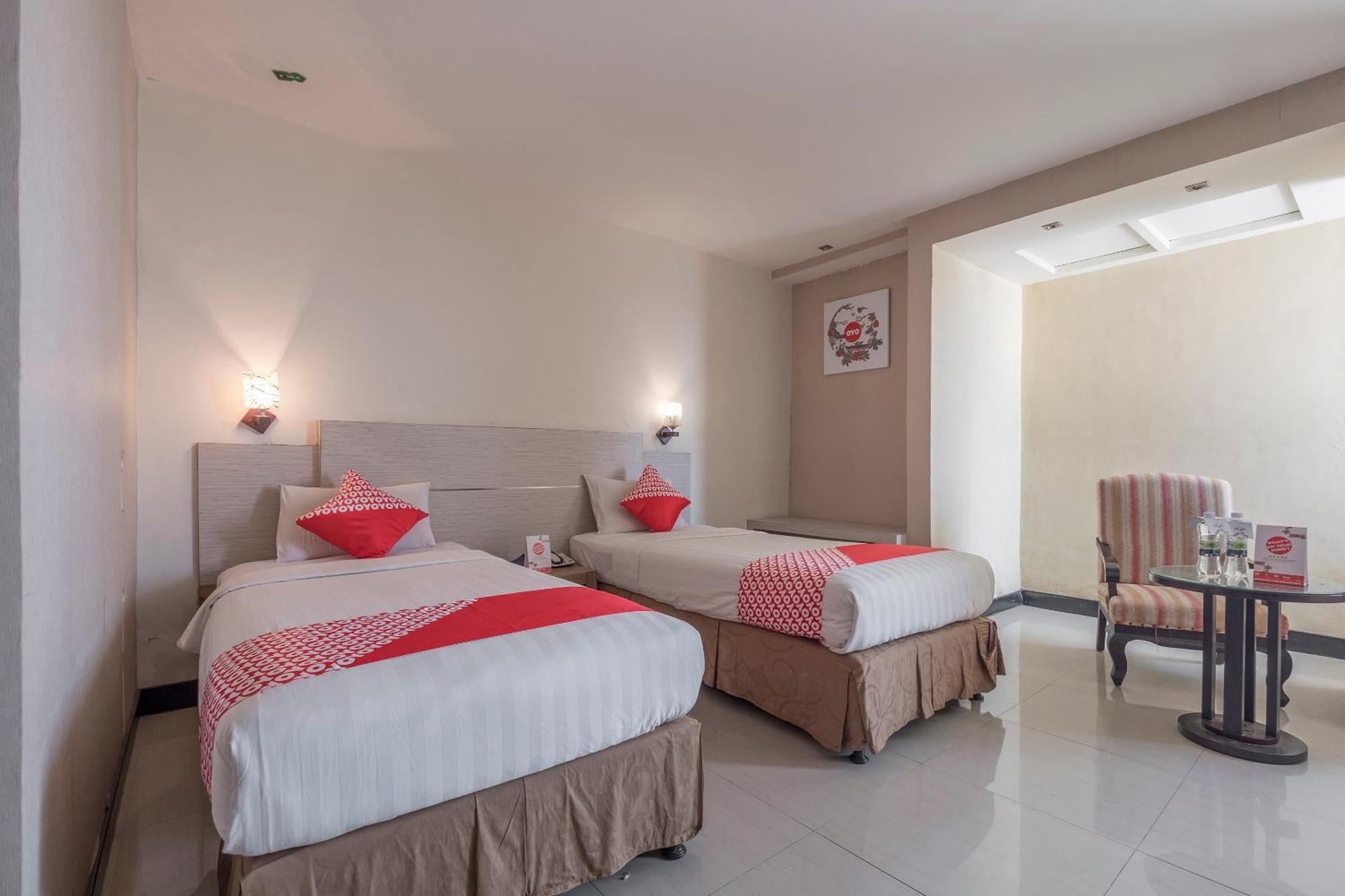 Oyo 1081 Allson City Hotel Macasar Exterior foto